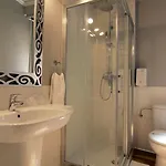 Castanuelos Guest house 2*