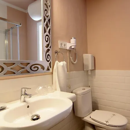 Guest house Castanuelos 2*