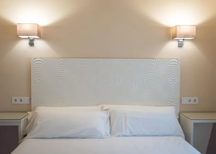 Castanuelos 게스트하우스 칸델레다