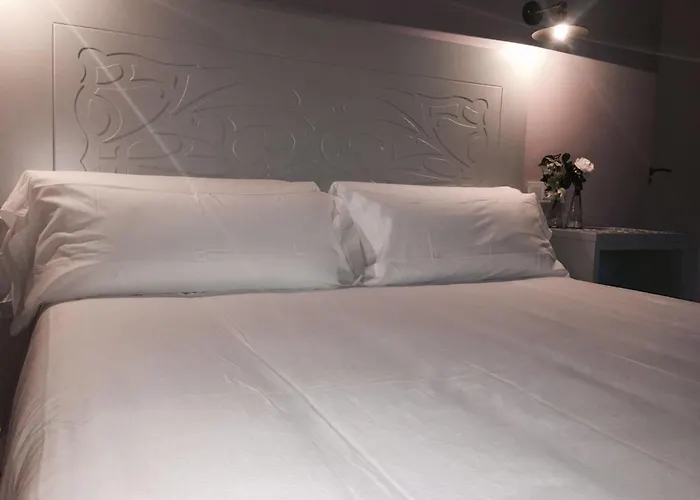 Castanuelos 게스트하우스