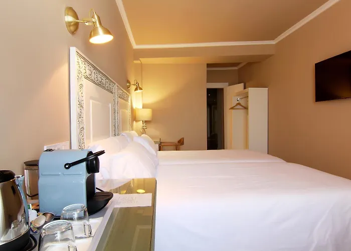 Castanuelos 게스트하우스 칸델레다