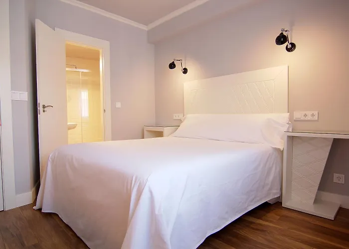 Castanuelos 게스트하우스 칸델레다