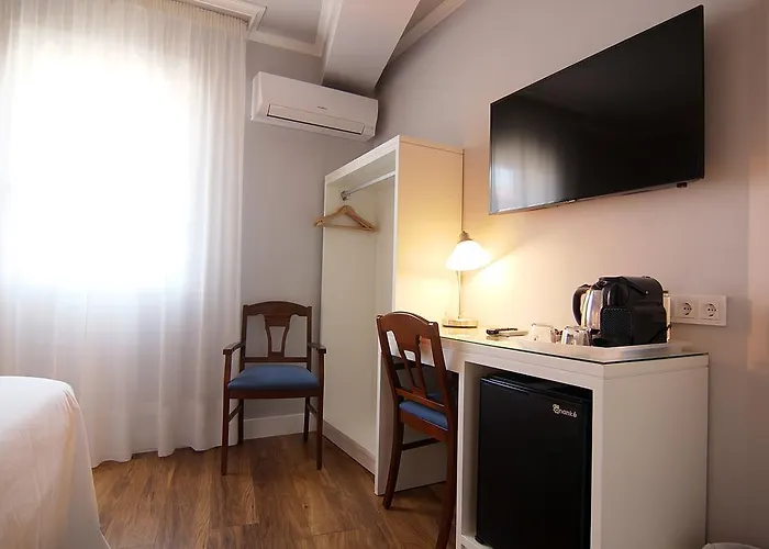 Pensjonat Castanuelos Candeleda